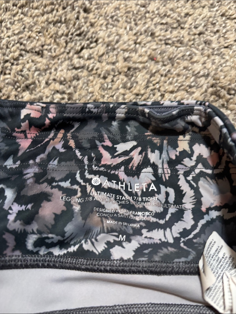 Athleta Ultimate Stash 7/8 Leggings size medium - Picture 3 of 6